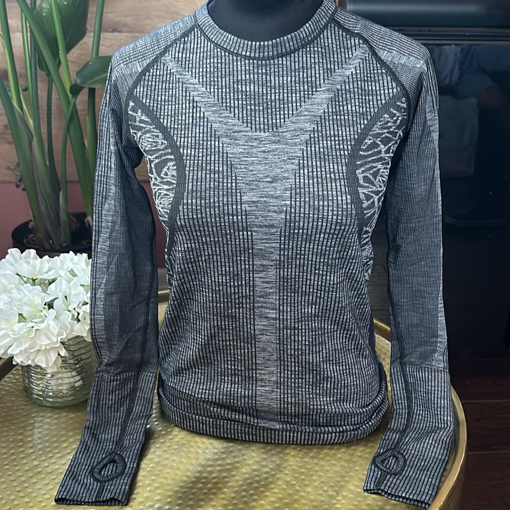 Lululemon Rest Less Pullover - image 5